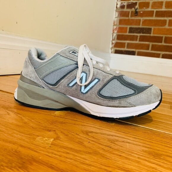 New Balance 990v5 “Castlerock” Grey Silver Sneaker Women's Size 9.5 Men's size 8 - Picture 10 of 11